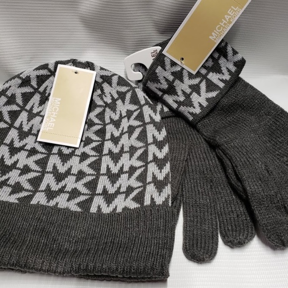 Michael Michael Kors Beanie Hat & Gloves Set - Picture 2 of 6